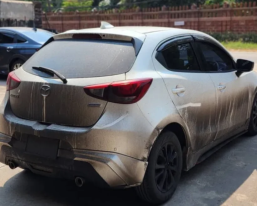 ก่อนเคลือบสีรถ Mazda 2 สีขาว คาร์แคร์ HyperLab ขอนแก่น