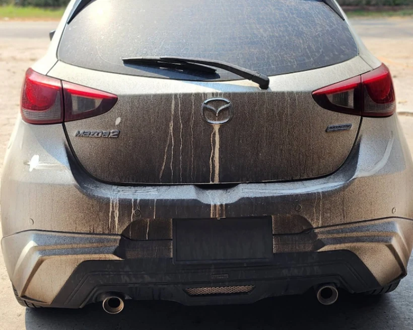 ก่อนล้างคราบโคลนหนัก Mazda 2 คาร์แคร์ HyperLab ขอนแก่น