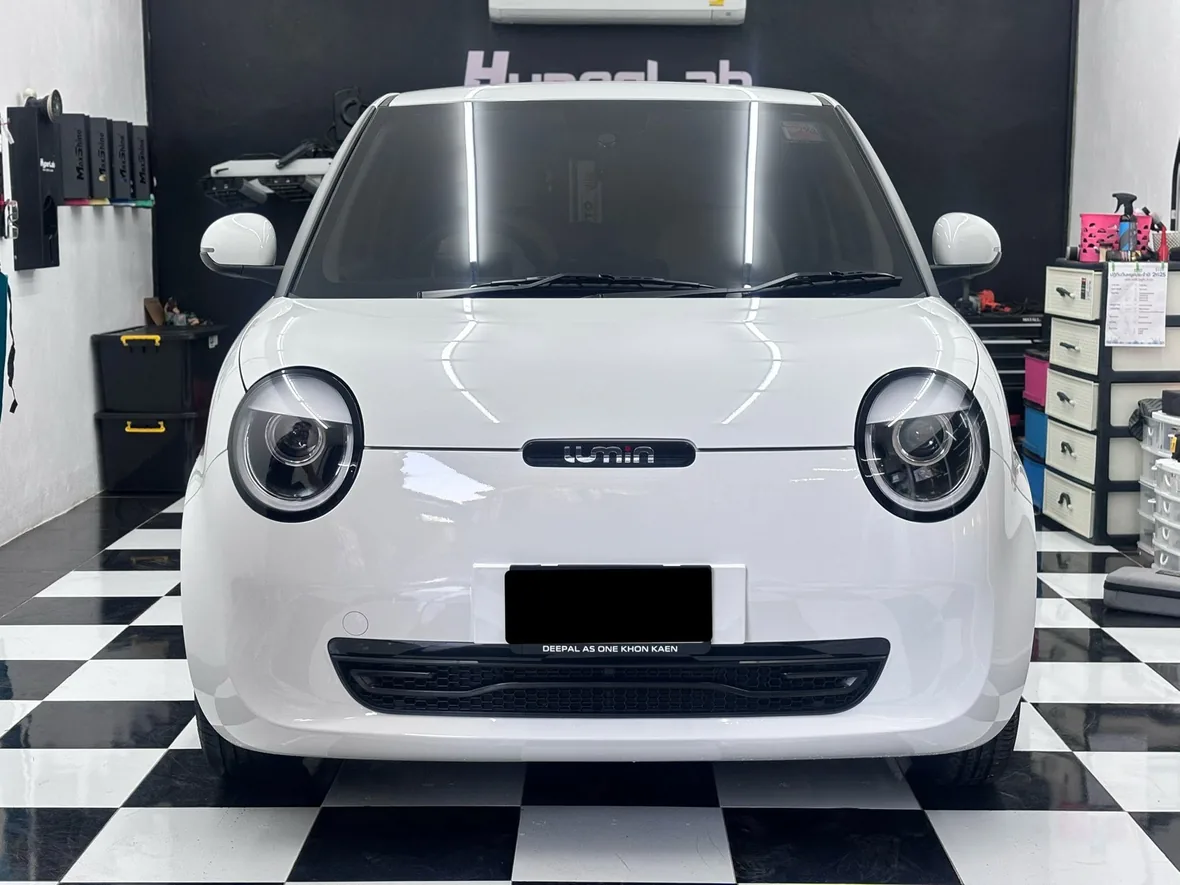 เคลือบแก้วเซรามิกรถ EV ในสตูดิโอ HyperLab ขอนแก่น