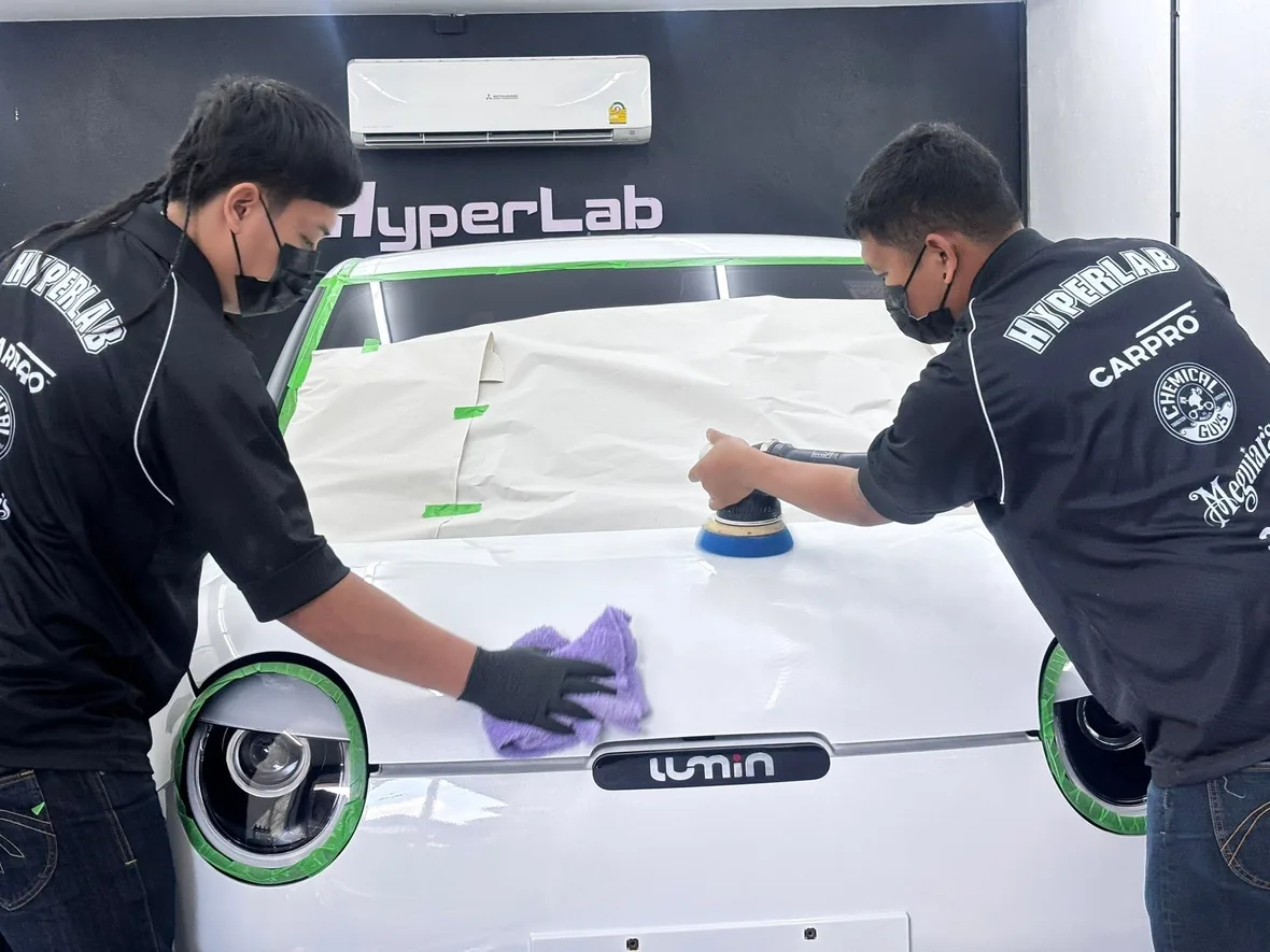 ทีมช่างขัดเก็บงานสีรถอย่างประณีต HyperLab ขอนแก่น